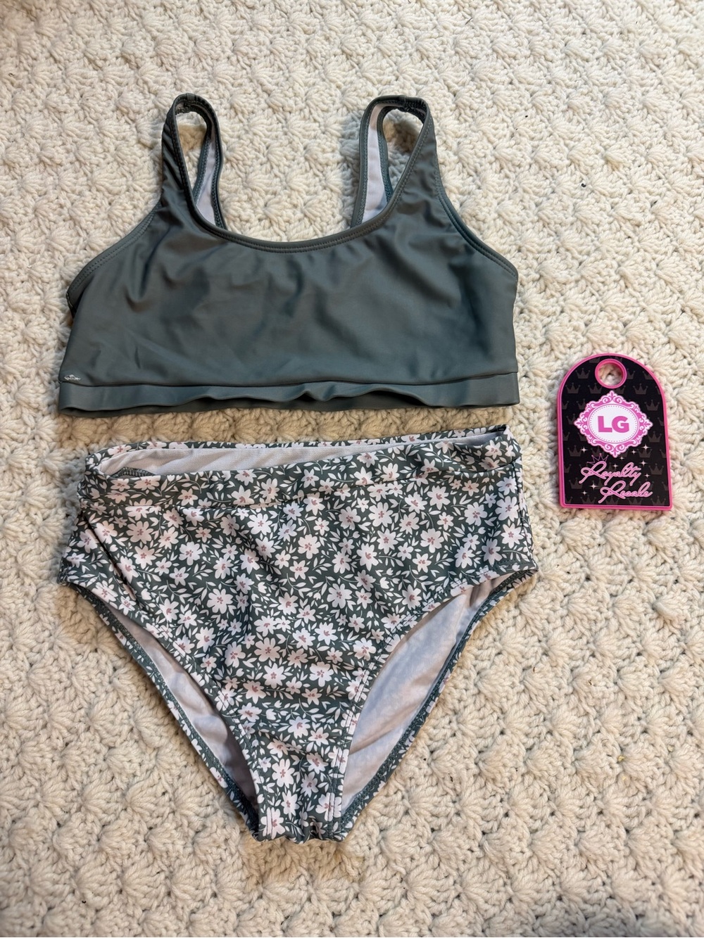 SHEIN Olive Green Floral Two-Piece Kids Bikini Set